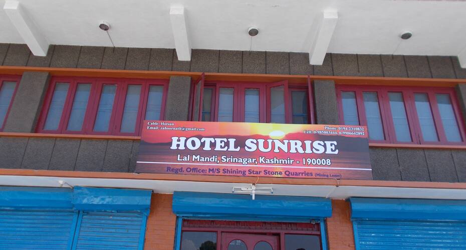 Hotel Sunsrise, Srinagar 3